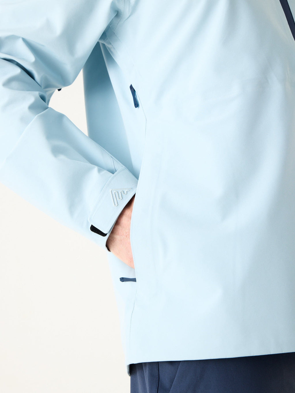 AR Hardshell Jacket Pale Blue | Men